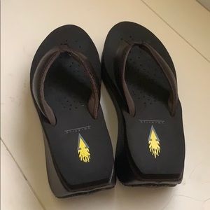 ❤️4 for 10❤️ black flip flops